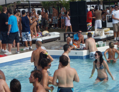 Tucano House Backpackers-Chill out or party hard with an international staff