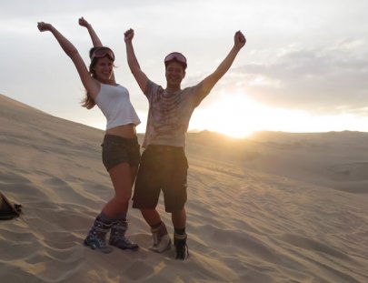 Buggy Huacachina-Try Sandboarding in the Peruvian desert