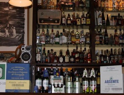 Cafe Bar Habana-Hangout with us in an ambience of Cuban culture