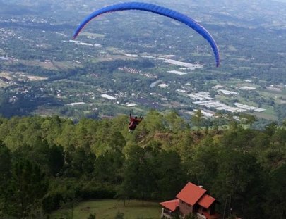 A different tour....flying over the clouds of Dominican Republic - Flying Tony