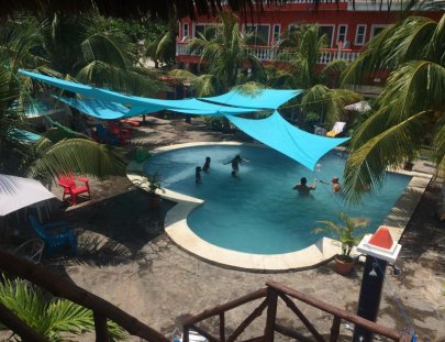 Sabas Beach Resort-Beachfront Resort in La Libertad 