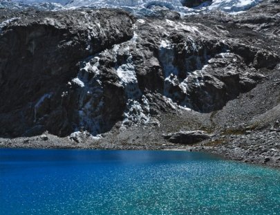 Quechuandes-Lake 69 Day Hike