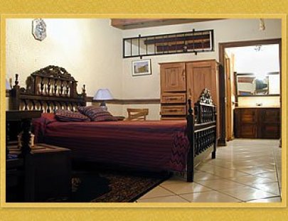 Hotel Santa Ana-Hotel with colonial style in Antigua Guatemala