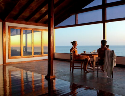 Magnific Rock-El lugar perfecto para surfear en un hospedaje relajado con vistas impresionantes