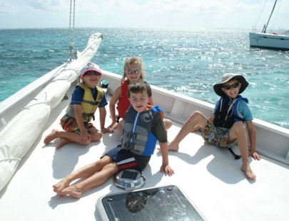 Sirena Azul Sailing-Sail and snorkel on the traditional Belizean sailboat Sirena Azul 