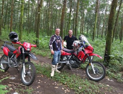 Ca Tours -A tour by rivers and streams on motorcycle!