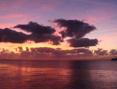 Captain Ron´s Cozumel Boat Charters -Excursión en yate Amanecer en Cozumel