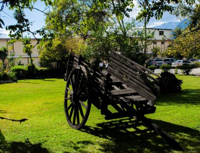 Hotel Jardines Del Lago-30 minutes Banana boat with friends ,  Lake Atitlán !