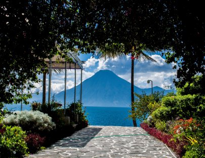 ¡1 noche en Panajachel + disfruta de moto acuatica o kayak! - Panajachel
