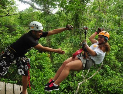 Selvatica-Canopy Extremo con visita a un cenote esmeralda