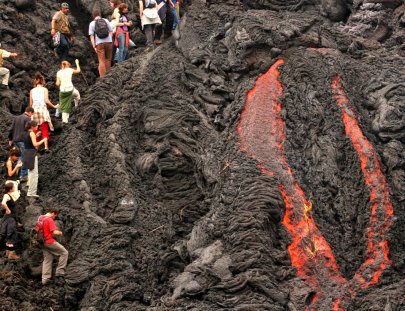 Guatemalan Adventure-¡1/2 día de excursión al Volcán de Pacaya!