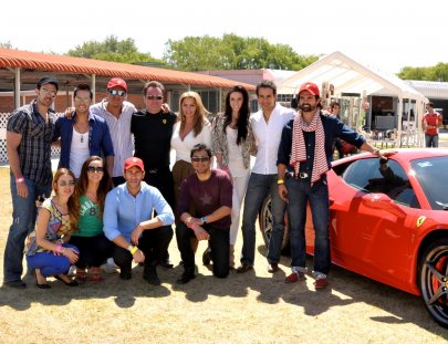 Adventure X-Live this experience with a professional pilot by your side!