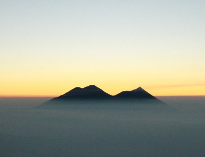 Escuela De Vuelo S.a.-¡Tour en avioneta de los volcanes Pacaya, Agua y Acatenango!
