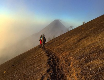 Guatemala Travel-Camping bajo las estrellas del Volcán Acatenango