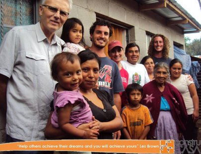 Constru Casa-Join us as a construction volunteer and help build homes for Guatemalan families! 