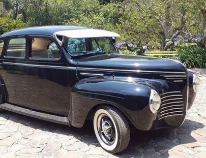 Paseo romántico en clásico Ford`55 por la ciudad de Guatemala - Delta Motors