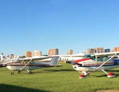 Escuela De Vuelo S.a.-Be a pilot for a day!