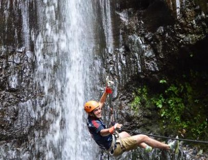 Extremo A Extremo-Destination Catarata La Rinconada