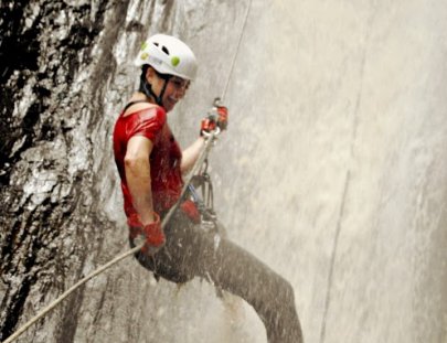 Extremo A Extremo-Destination Catarata La Rinconada