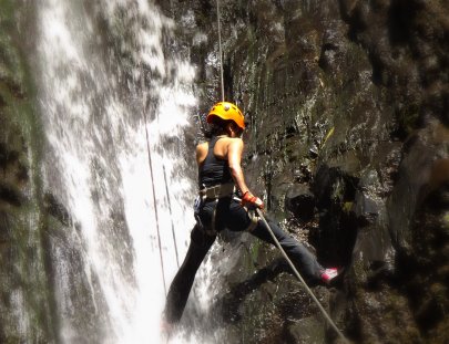 Extremo A Extremo-Destination Catarata La Rinconada