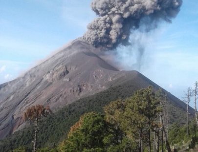 Guatemala Travel-Camping bajo las estrellas del Volcán Acatenango