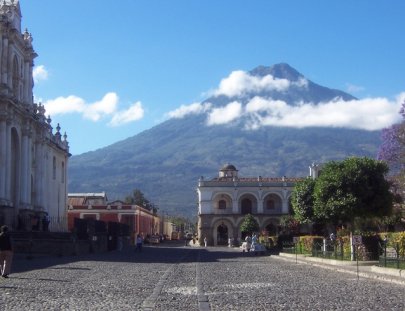 Guatemalan Adventure-1 Day Cultural Tour Antigua, Ciudad Vieja and San Antonio Aguascalientes 