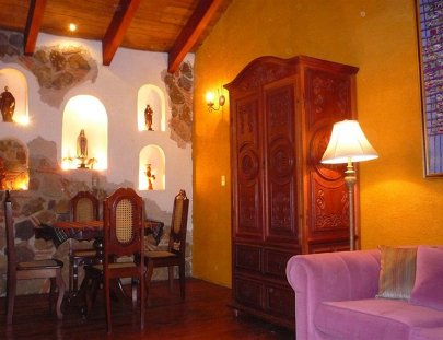 Hotel Candelaria-A colonial style hotel at a historical location