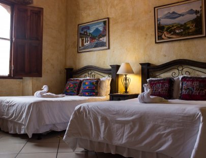 Hotel Casa Del Parque-1 day 1 night with your family in Antigua, all included