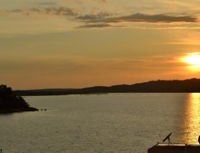 Hotel estilo Caribeño: una experiencia Cubana en el corazón de Flores - Hotel Isla de Flores