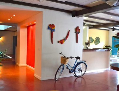 Hotel Isla De Flores-Hotel estilo Caribeño: una experiencia Cubana en el corazón de Flores