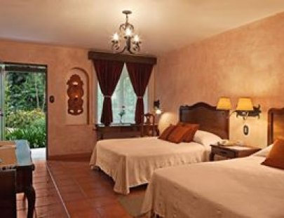 Hotel Las Farolas -Enjoy your stay in a former coffee plantation in Antigua Guatemala