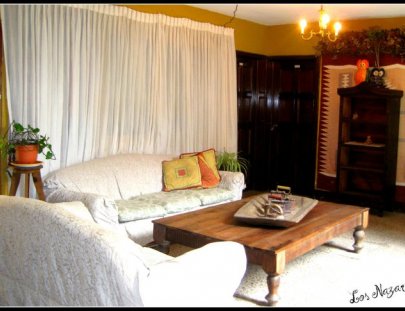 Hotel Los Nazarenos-a hotel with homely atmosphere and a terrace with panoramic view