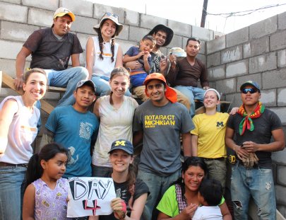 Ayuda a construir casa para familias guatemaltecas - Constru Casa