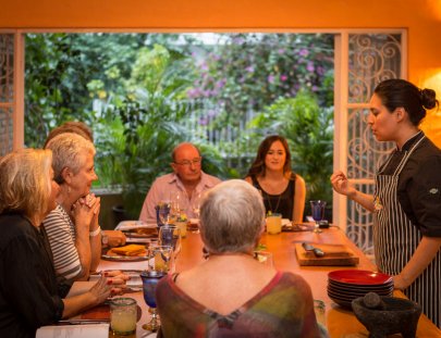 Descubre los Ingredientes Mexicanos con una Chef Profesional - La Luna Cooking Classes
