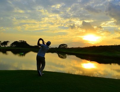 Juega golf en el espectacular campo Fuego Maya - Alotenango