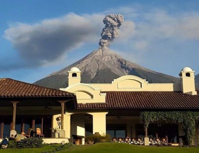 La Reunión Golf Resort  & Residences-The perfect getaway, a luxury golf resort