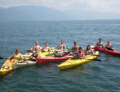 Los Elementos Adventure Center & Day Spa-¡Experiencia multi-sport!= excusiónes a pie + kayak + saltos en acantilados, etc!