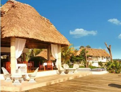 Enjoy kayaking at a hotel on the shores of Lake Peten Itzá - Maya Internacional