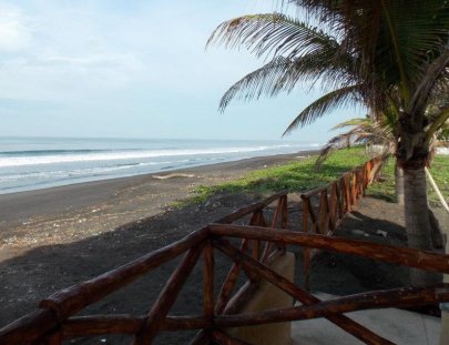 Monterrico Villa Hawaii-A beachfront luxury and unique chalet in Hawaii, Monterrico