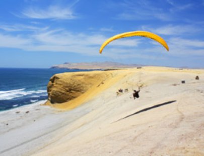 Autana-Tandem flights over the beautiful landscapes of Paracas 