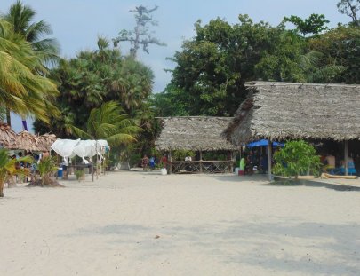 Vecchia Toscana Resort-Resort Italiano en un Ambiente Caribeño