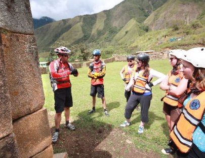 Gravity Assisted Mountain Biking-Mountain biking adventure from Cusco to Machu Picchu