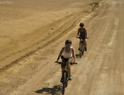 Peru Cycling-Cross the Paracas Desert on a Biking Tour
