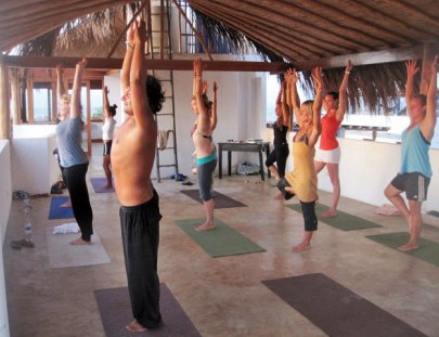 Mancora Yoga-Yoga Classes in a beachfront hotel