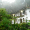 Hosteria & Spa La Sevillana-Hospedaje y refugio al pie de una montaña
