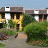Hotel Quinta De Las Flores-A Hotel with a colonial style courtyard