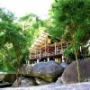 Jungle River Lodge-Cabin style hotel and white water rafting on the Cangrejal jungle river