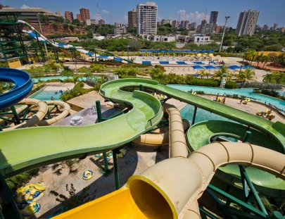 Aguamania-A WATER PARK with a view over Lake Maracaibo