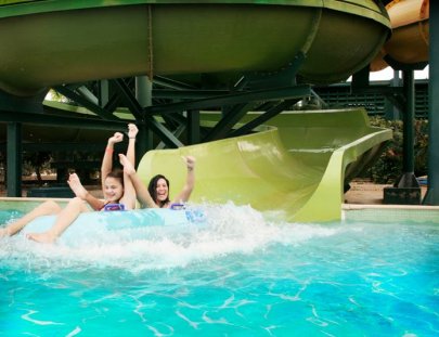 Aguamania-A WATER PARK with a view over Lake Maracaibo