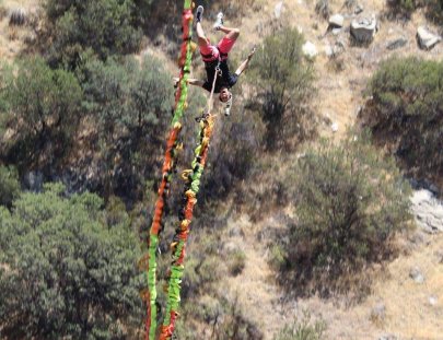 Mundo Dinamo- Bungee Jump over Colorado River 